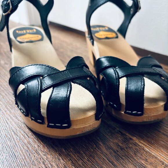 Swedish Hasbeens Black and Tan Sandals - Picture 3 of 5